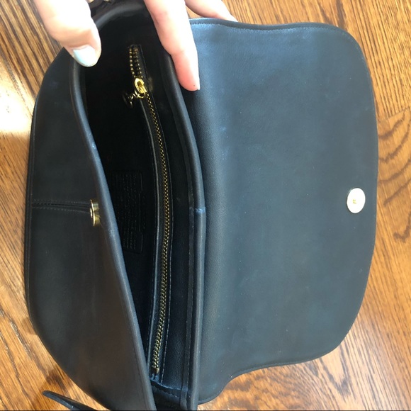 COACH black leather crossbody bag - Picture 4 of 4